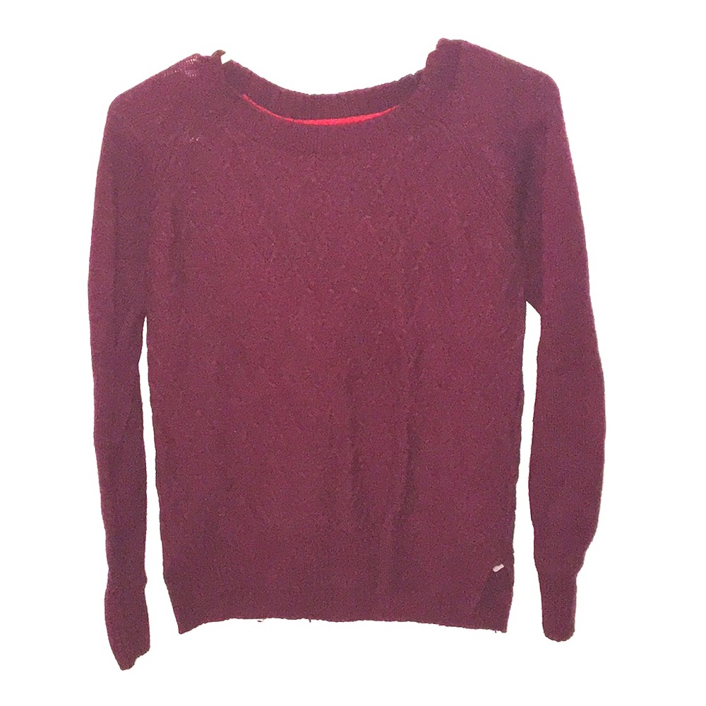 Maroon knitted sweater